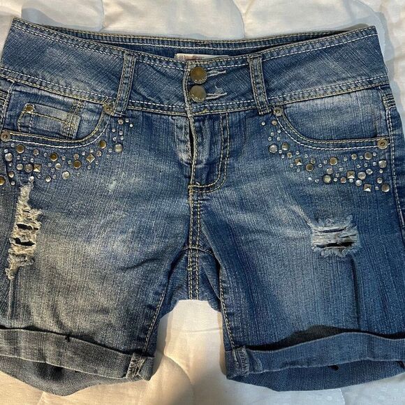 No Boundaries Denim Shorts Size 1 - Picture 1 of 9